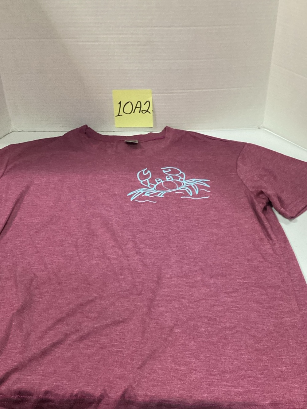 Women's Short-Sleeve Maroon Graphic Tee with Crab Motif